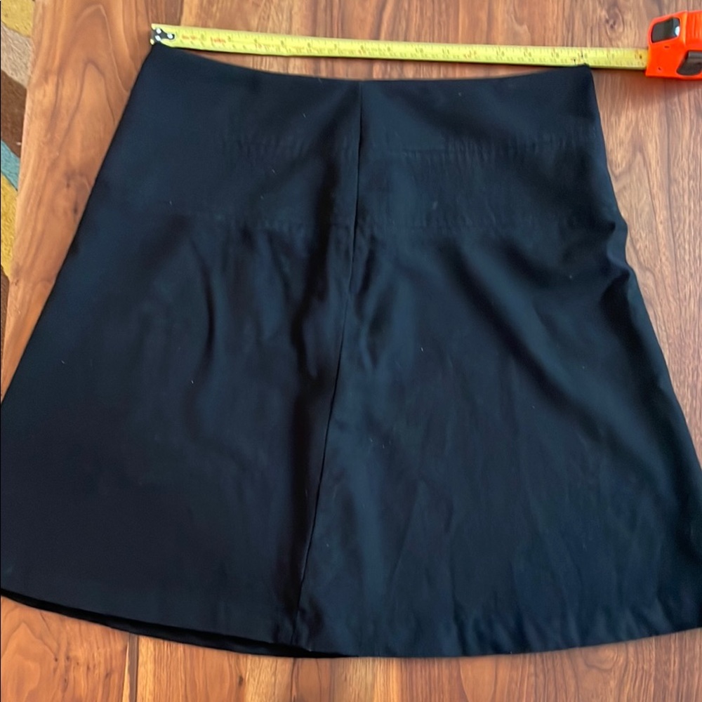 Classic Black A-Line Women's Skirt wool Elie Tahari vintage (well made) size 12